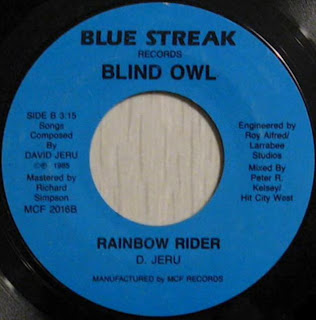 http://4.bp.blogspot.com/_7WL8YT7JOT0/TQQcJktzBYI/AAAAAAAAPTA/pwZi88iR0Pk/s320/Vinyl%2BB.jpg