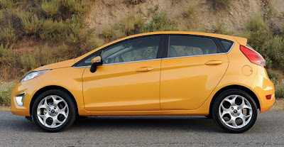 2011 Ford Fiesta SES Pictures