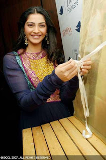 Actress Sonam Kapoor Photo Gallery