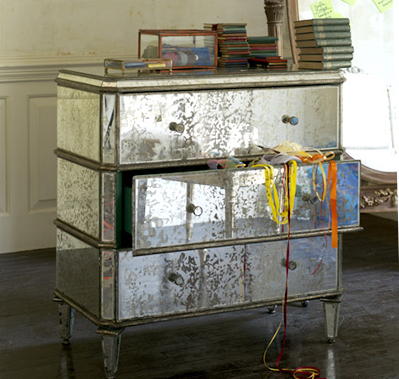 [010108living_01.jpg]