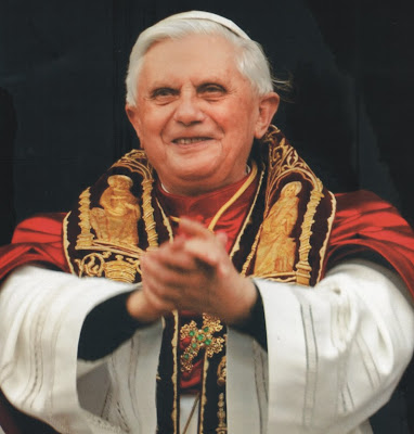 http://4.bp.blogspot.com/_7eam6s4rRUs/S8fU71mzdpI/AAAAAAAACT8/8kAsRqb7IYU/s1600/PopeBenedictXVI_3%5B1%5D.jpg