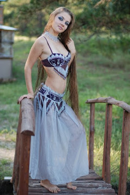 free phone dating Fashion model in belly dance dress