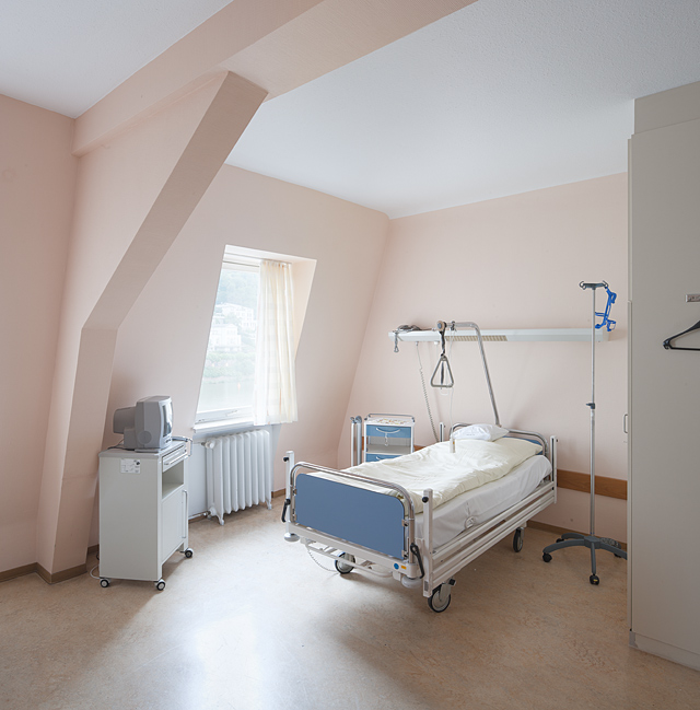 HOME DESIGN Minimalist Interior Decoration Hospital by Adrian Schulz