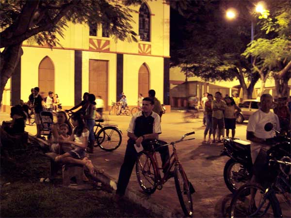 [PraÃ§a++AbaetÃ©.jpg]