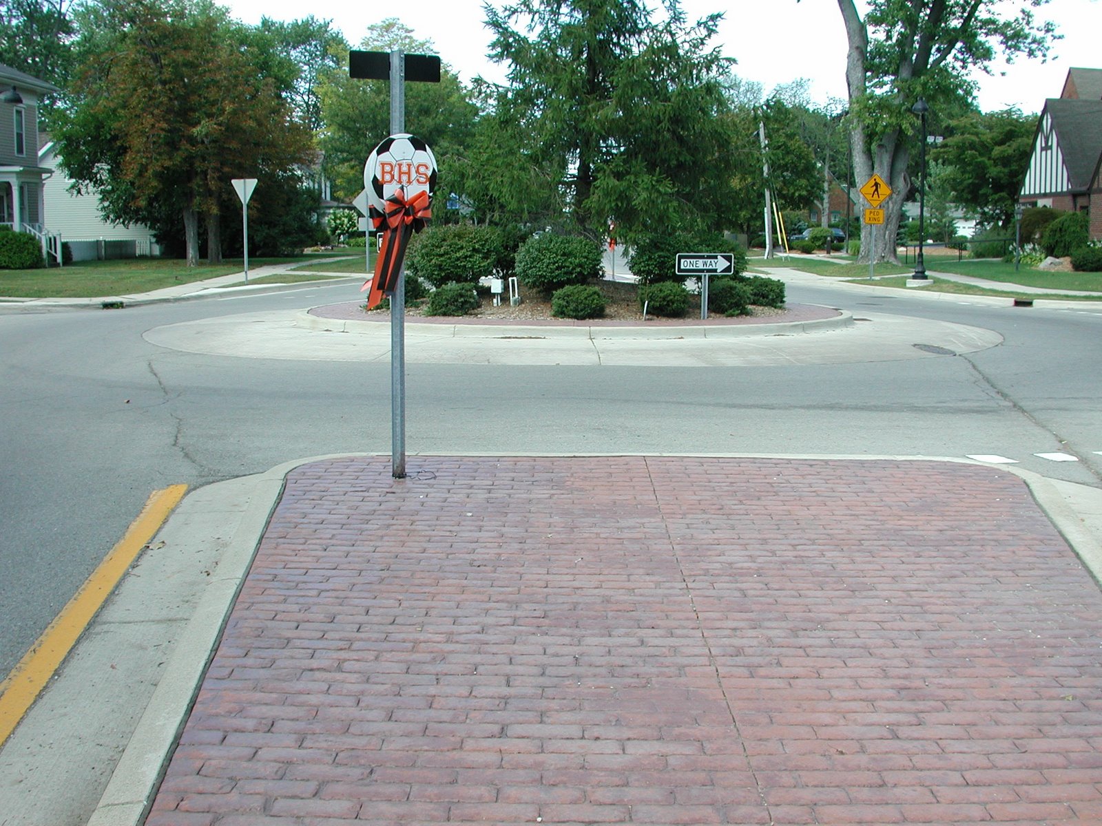 [roundabout+main1.JPG]