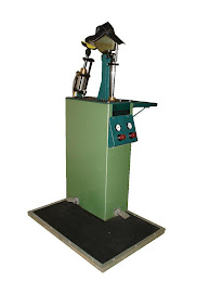 Máquina para calzar zapato de guante