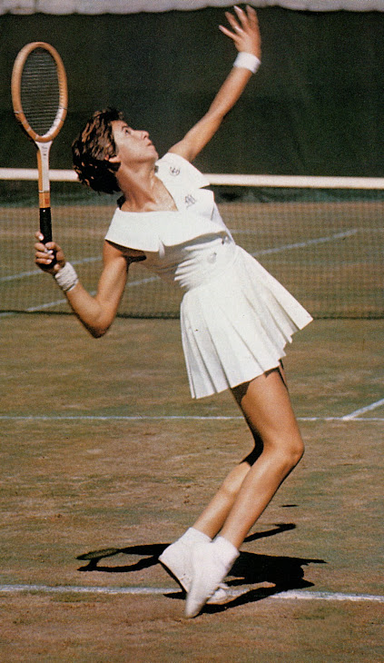 MARIA ESTHER BUENO