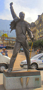 [150px-Freddy_Mercury_statue_in_Montreux[1].jpg]