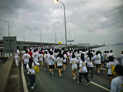 Heading the bridge... 2km away from the starting point.
