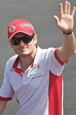 [250px-Giancarlo_Fisichella_2008.jpg]