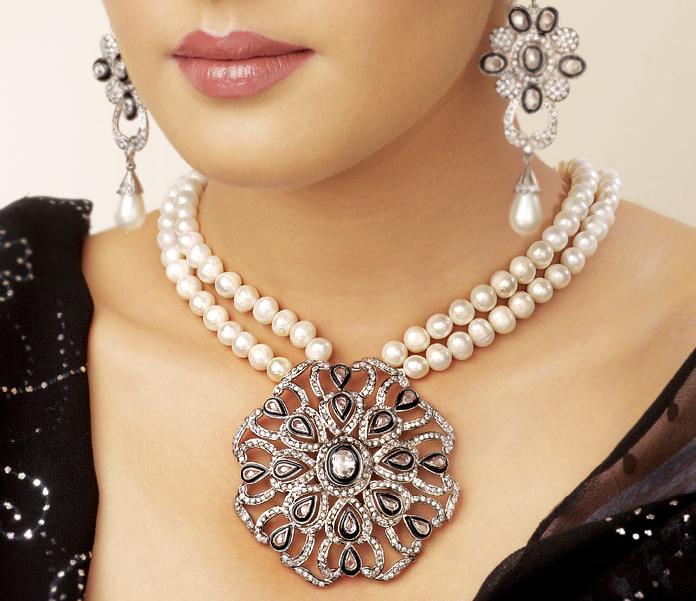 Jewelry Designs--تصاميم المجوهرات Kundan+Jewellery+in+Multiples+Colors+%E2%80%93+Gorgeous+Collection+%281%29