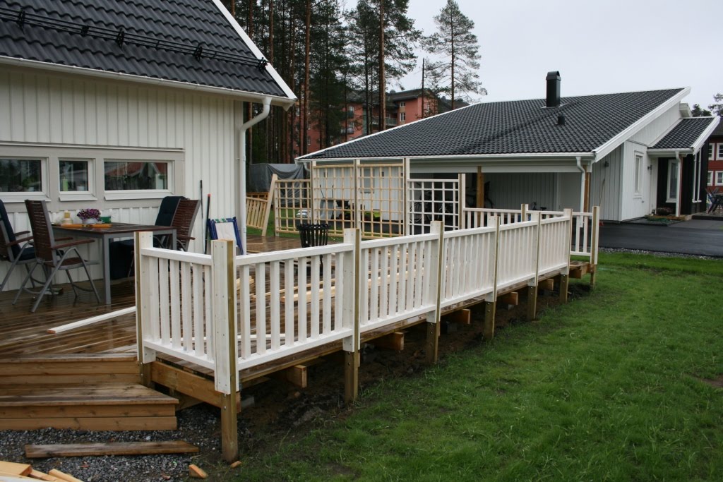 Operan 8: altanräcke och spaljeér