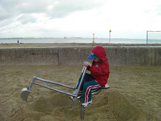 articulated sit-on sand excavator