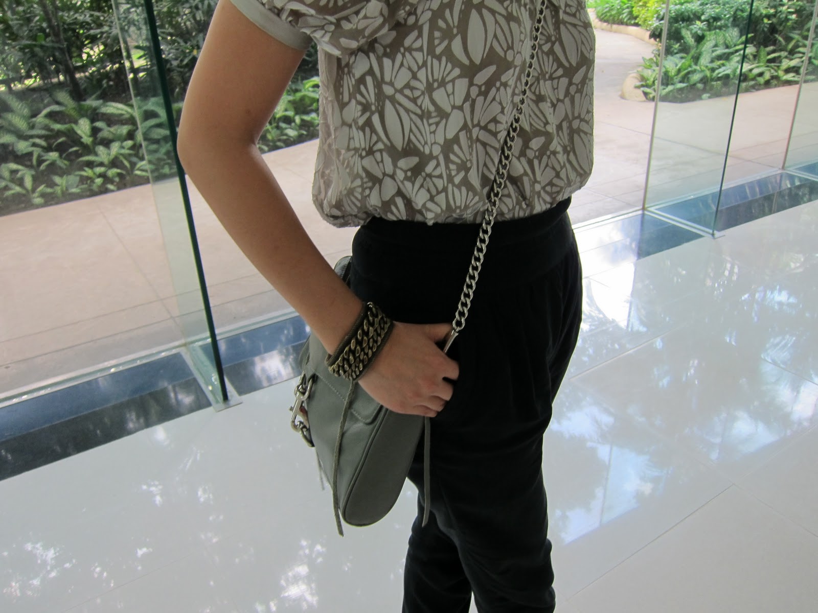 aritzia harem pants