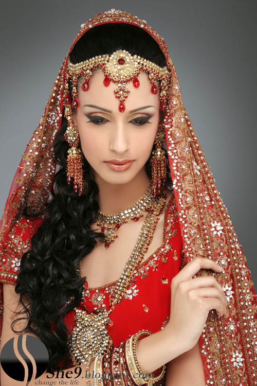 Latest%2BBridal%2BMakeup%2Bwww.She9.blogspot.com.jpg