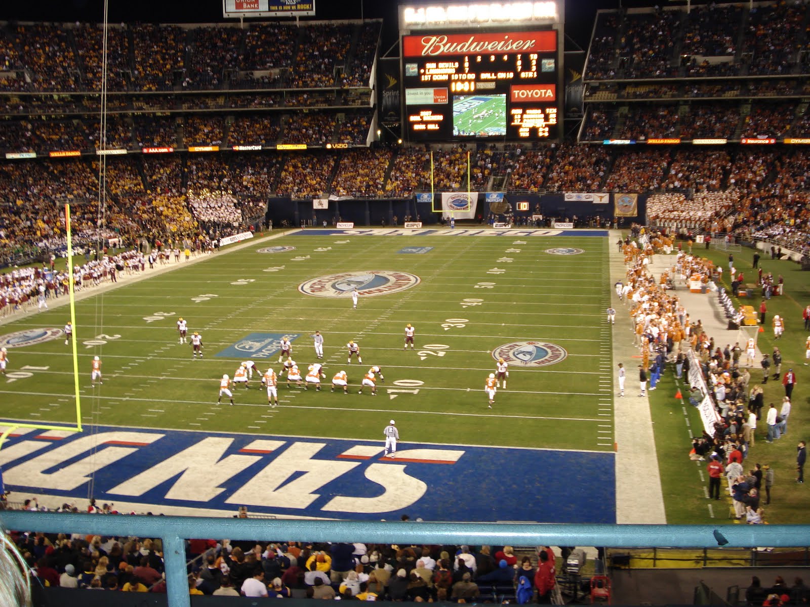 [2008+Holiday+Bowl.JPG]