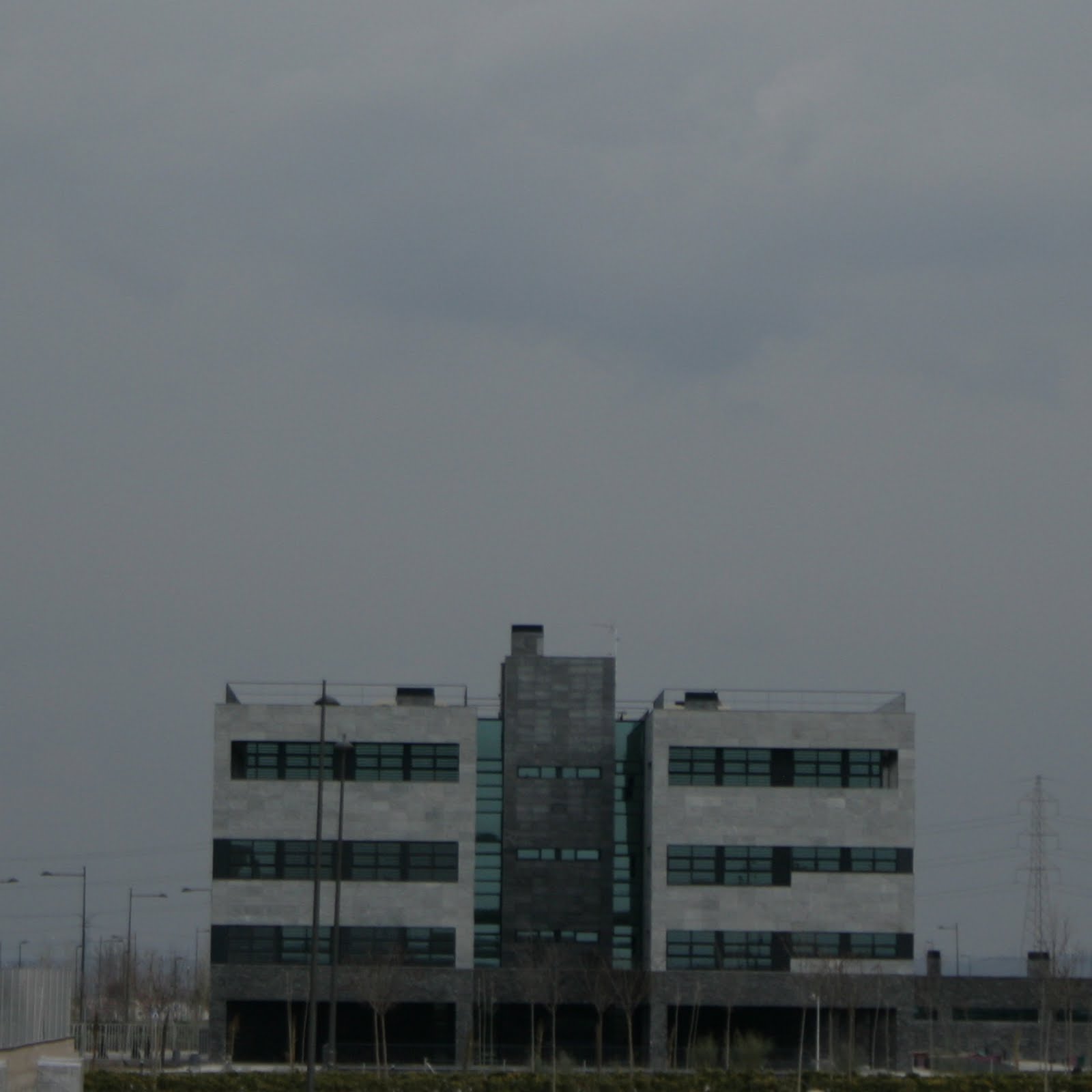 [edificio+gris.jpg]