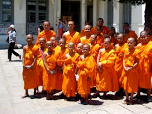 Monks at Palace temple