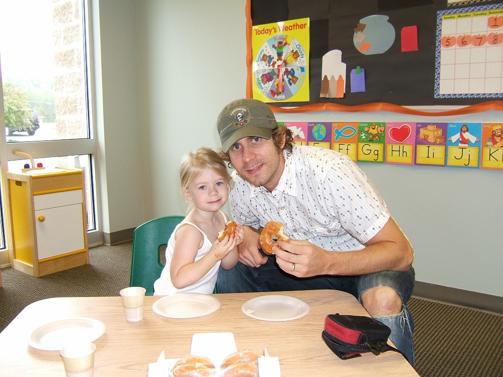 [donutsdad1.JPG]