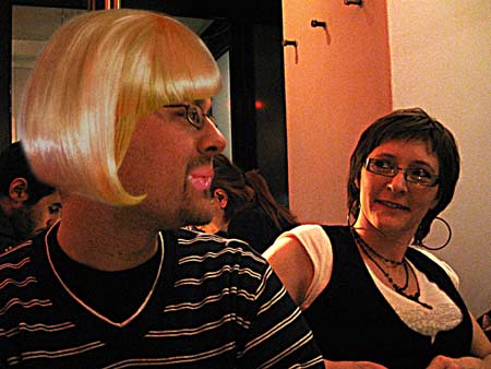[kvinna.jpg]