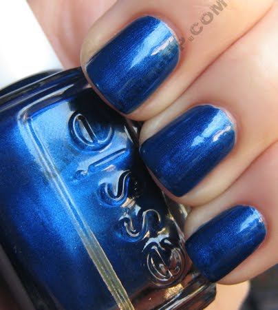 [essie-aruba-blue-nail-polish.jpg]