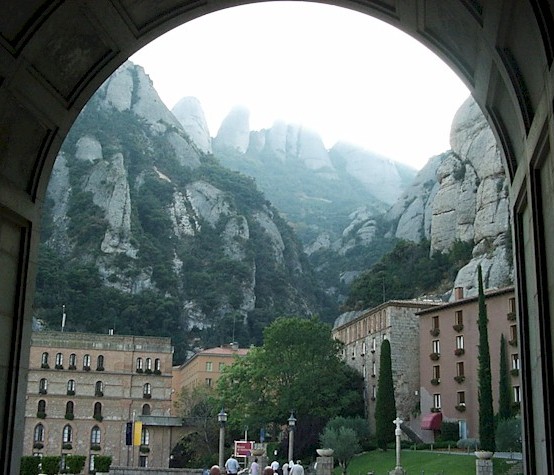Muntele Montserrat(Manastirea)