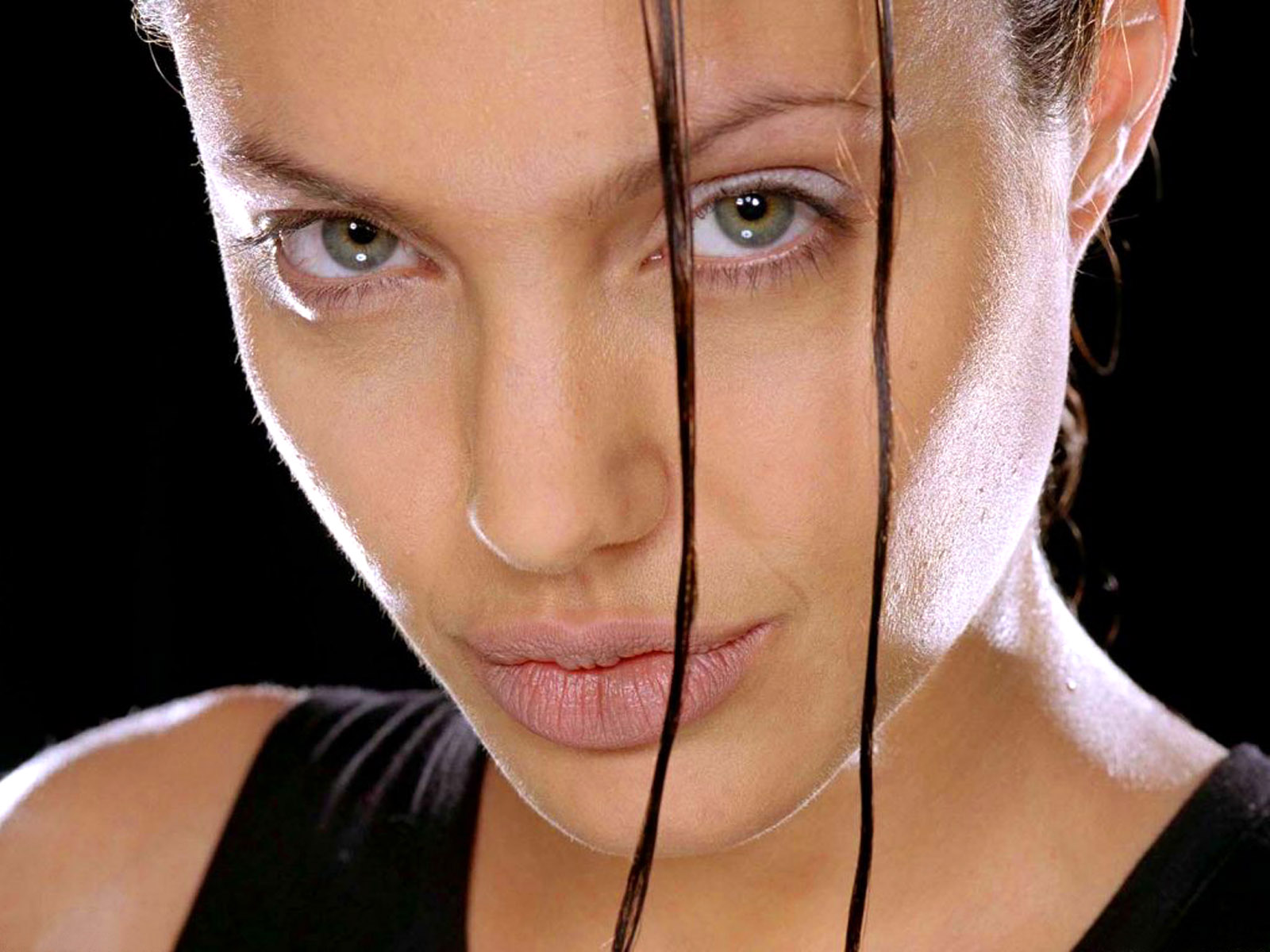 http://4.bp.blogspot.com/_8HO-BG8VKBE/TD7lr43YMUI/AAAAAAAAPzg/cgBxU5It8iQ/s1600/angelina_jolie_wallpapers_7_1600_1200.jpg