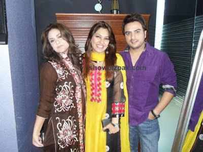 Nadia Khan with Shiraz Uppal and his wife
