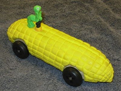 Photo: Corn on the Cob — Carolyn H. built this corn on the cob car, and won the Third Place Unusual Design award in our 2007 Pathfinder/Trailblazer/Stockade race.