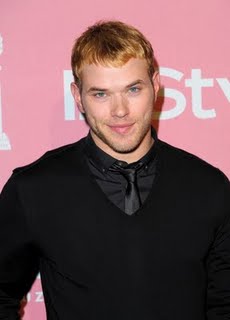 [2ndAnnualGoldenGlobesPartySaluti-11.jpg]