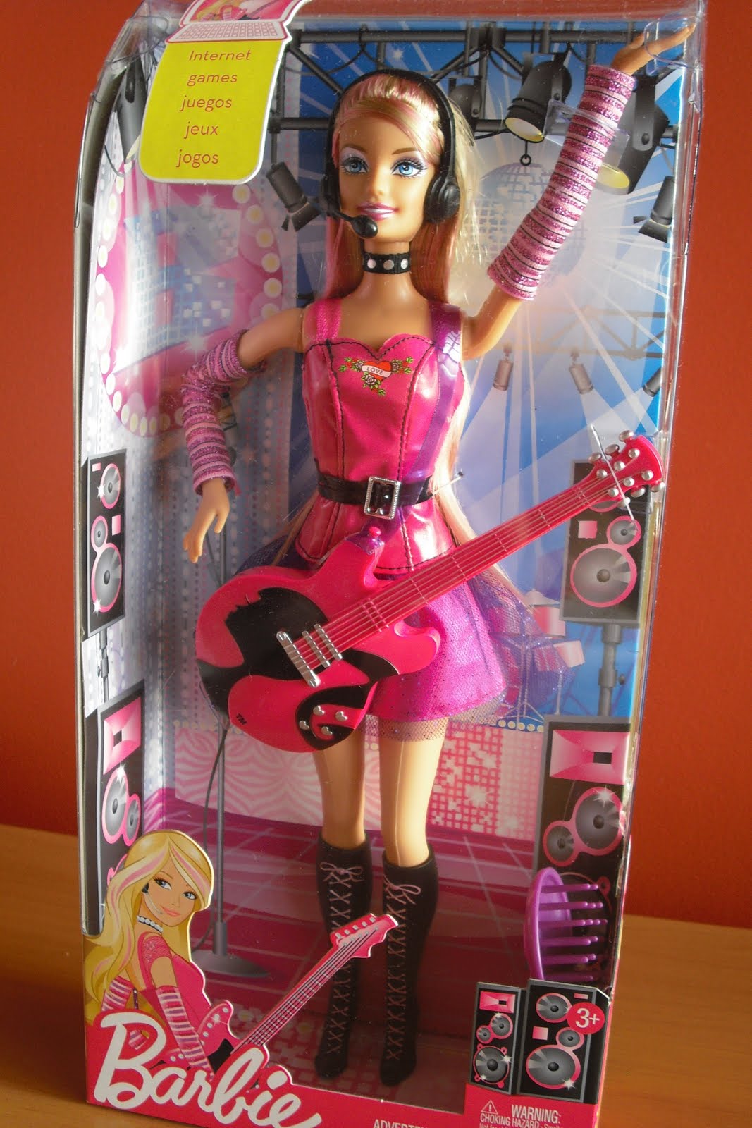 Barbie, EternamenteBarbara!: BARBIE QUERO SERESTRELA De ROCK