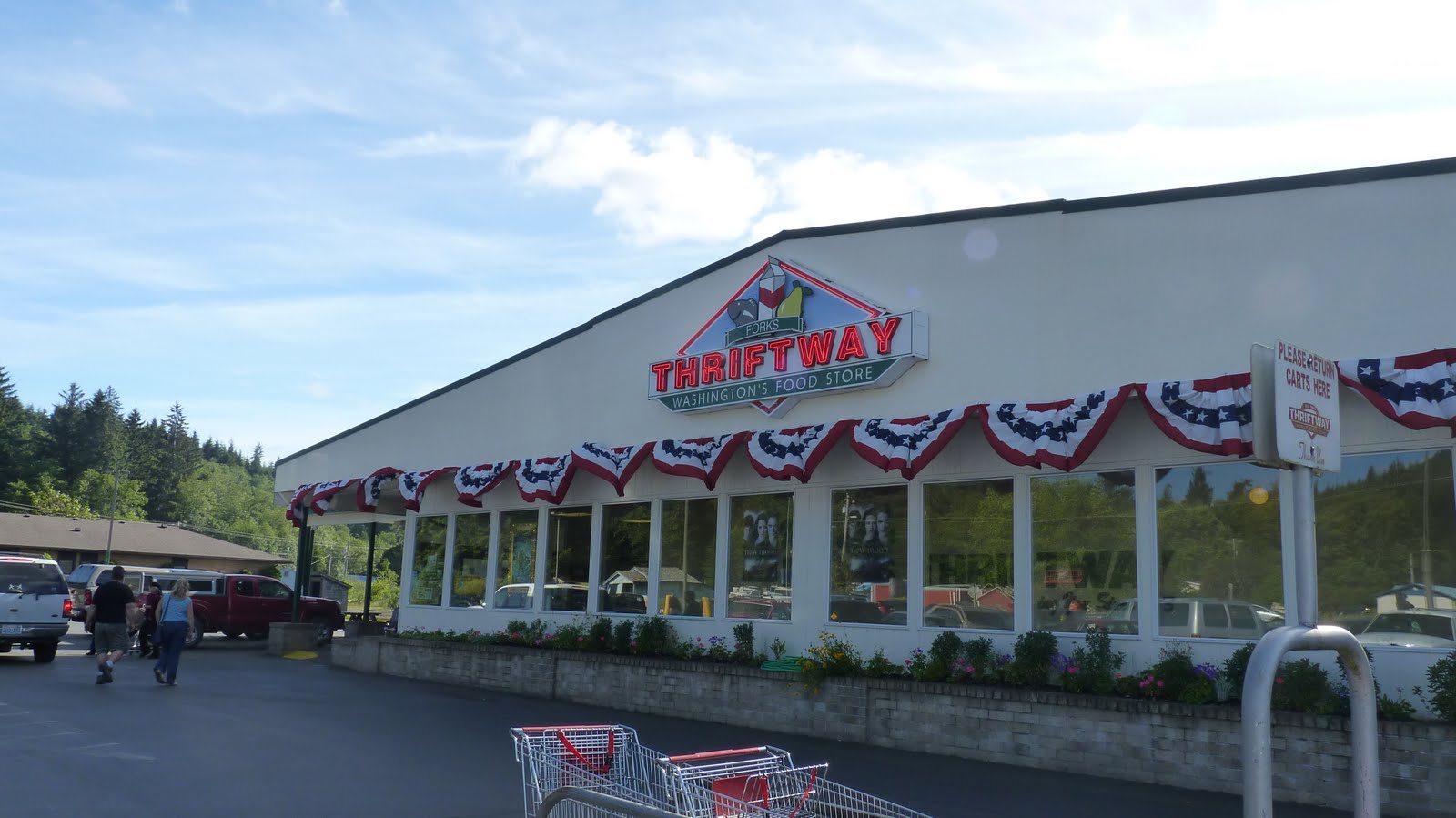 Travels with Larry and Marsha Sasha Reports from Forks, Washington