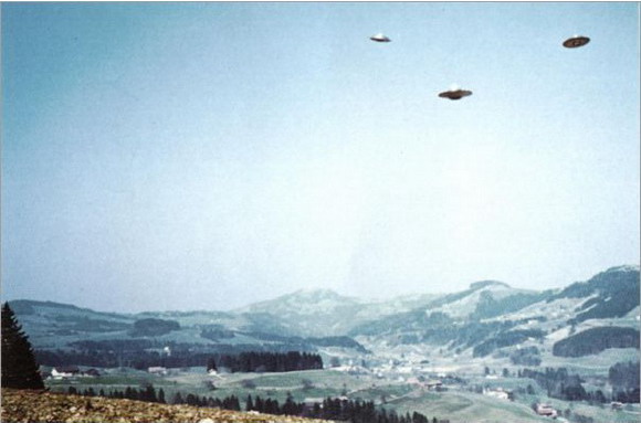Old UFO photos 18702008 19751979