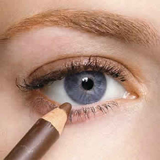 http://4.bp.blogspot.com/_8VaZxe9-kZY/TNHYg6_l-NI/AAAAAAAAAL0/c54El0FnzqM/s1600/make-retro-chique_03.jpg