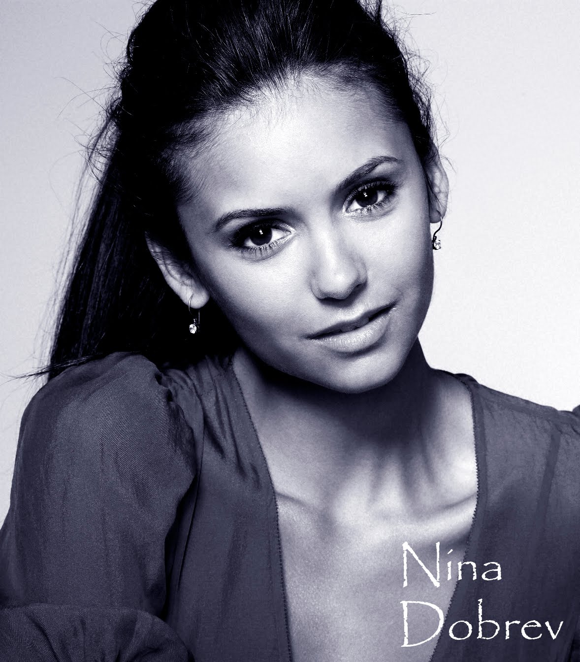 http://4.bp.blogspot.com/_8X37PIycW1w/S_pZiGJHXiI/AAAAAAAAARg/Z68eJR1M0ZY/s1600/Nina+Dobrev.jpg