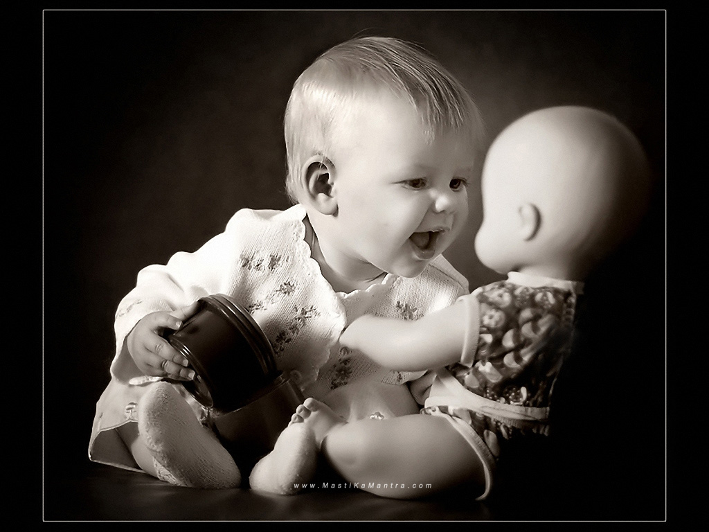 http://4.bp.blogspot.com/_8X7XqaUxGR0/TBzooSUU4cI/AAAAAAAAB9k/6WL5ut-Ln_Q/s1600/baby-wallpaper-for-new-year.jpg