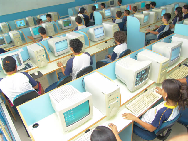 [Laboratorio4167.jpg]