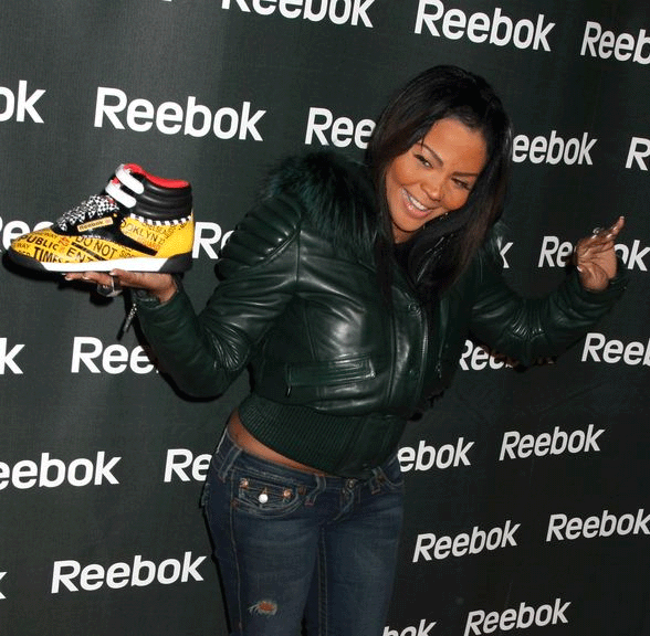 [Lil+Kim+Freestyles+2.gif]
