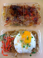 今日の夕飯は屋台焼きそばと屋台お好み焼き。