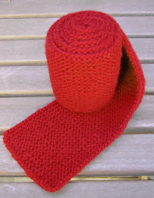 Still, if you're like me, and haven't thought to look up scarf patterns on Still, if you're like me, and haven't thought to look up scarf patterns on
