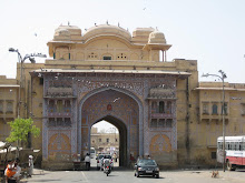 Porta del Palau de la Ciutat