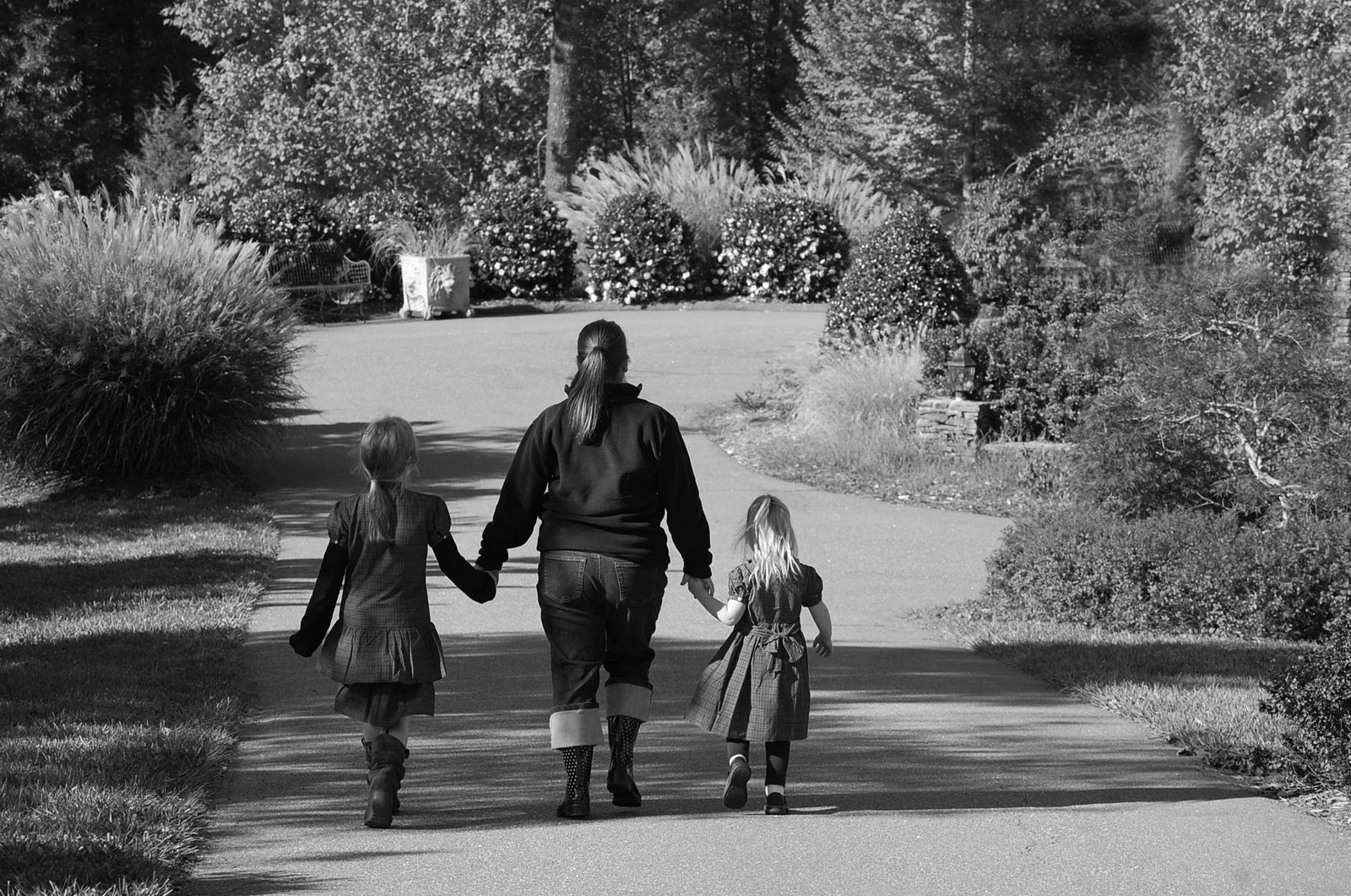 [Thomas.Gragg+Family+042.JPG]
