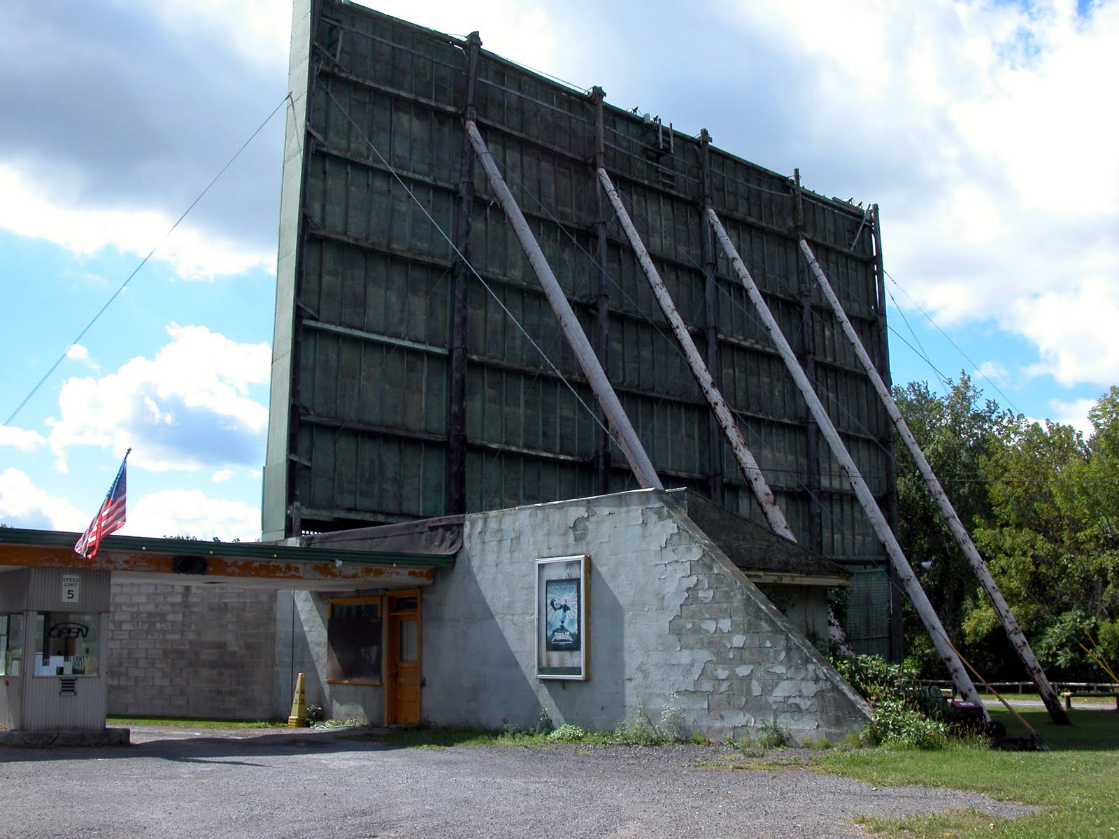 TEMPLE OF SCHLOCK DriveIn Review MIDWAY DRIVEIN NY)
