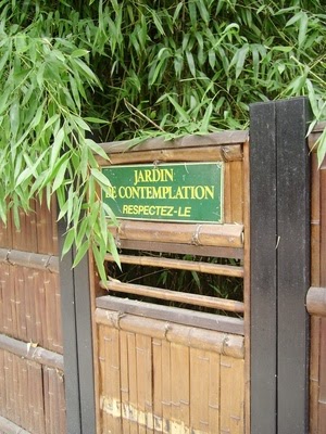 Love me less, but love me longer: Jardin zen et rueillois