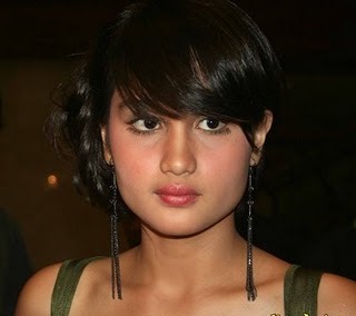 ooh-yes: Cinta Laura Sexy Young Actress Sinetron