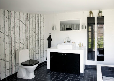 Un baño en blanco y negro muy minimalista | Decorar tu casa es