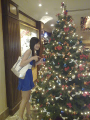 Take photo with x'mas tree ♥