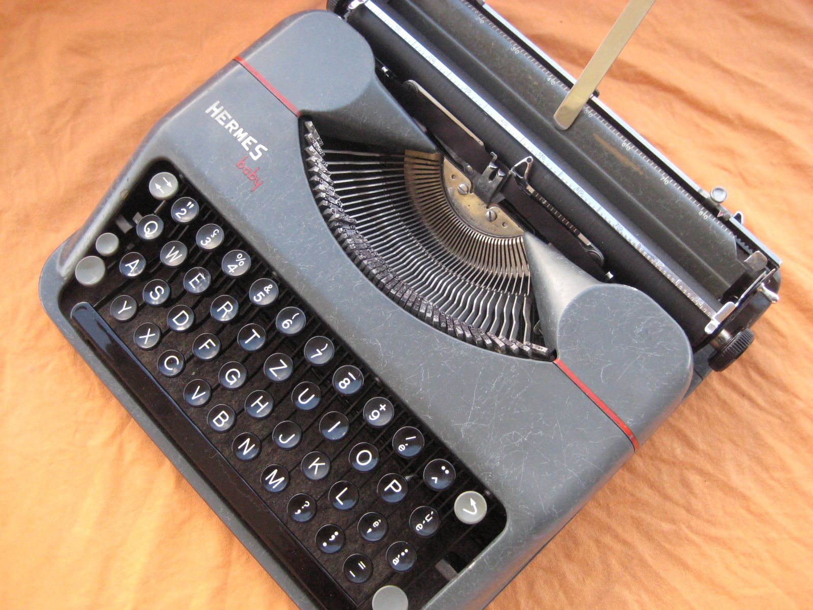 Retro Tech Geneva Hermes Baby Marbled Grey Portable Typewriter (1940s)