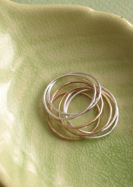 [slim+stacking+rings+from+kateszabone.jpg]