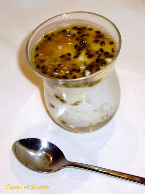 [Citromfüves+panna+cotta+maracuja+salsa-val.jpg]